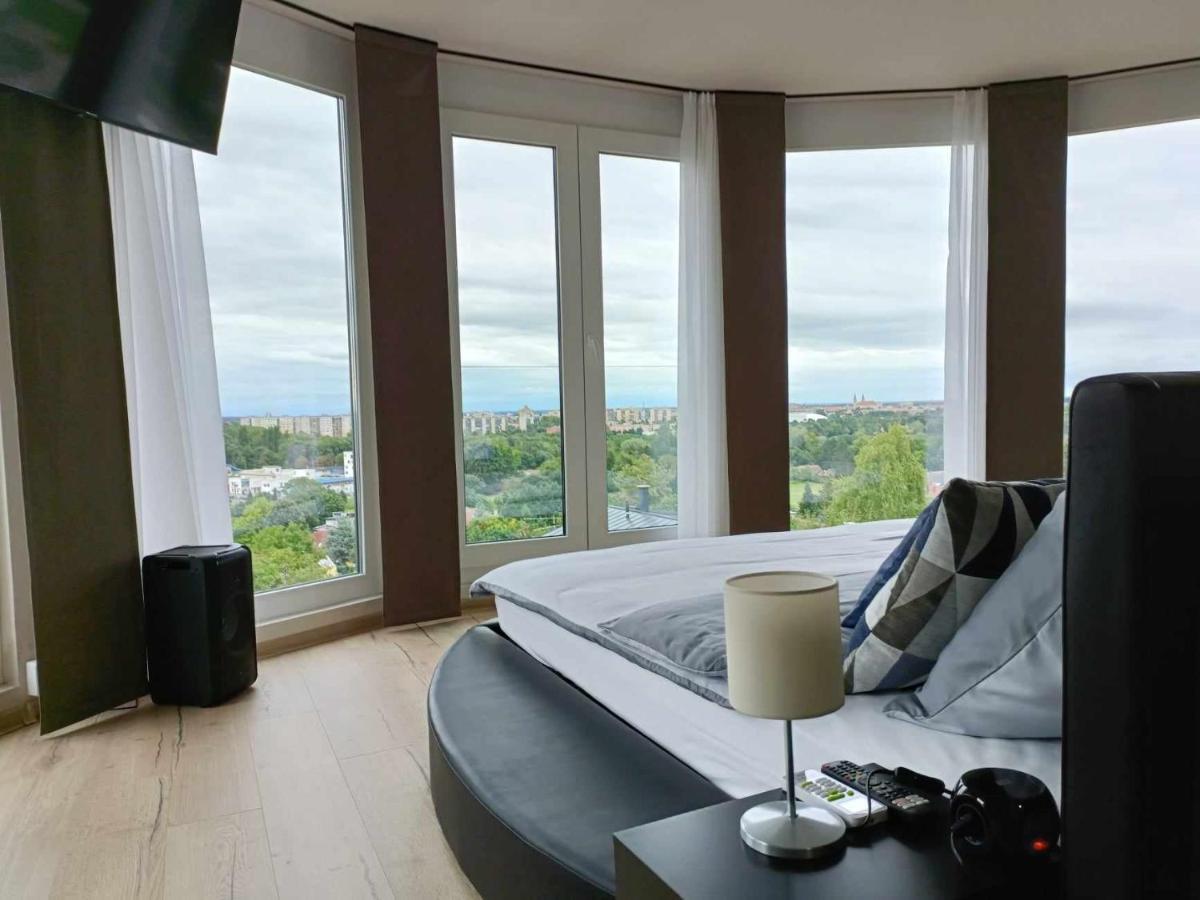 West Panorama Penthouse - Apartment With A Fantastic View Of The City 松博特海伊 外观 照片
