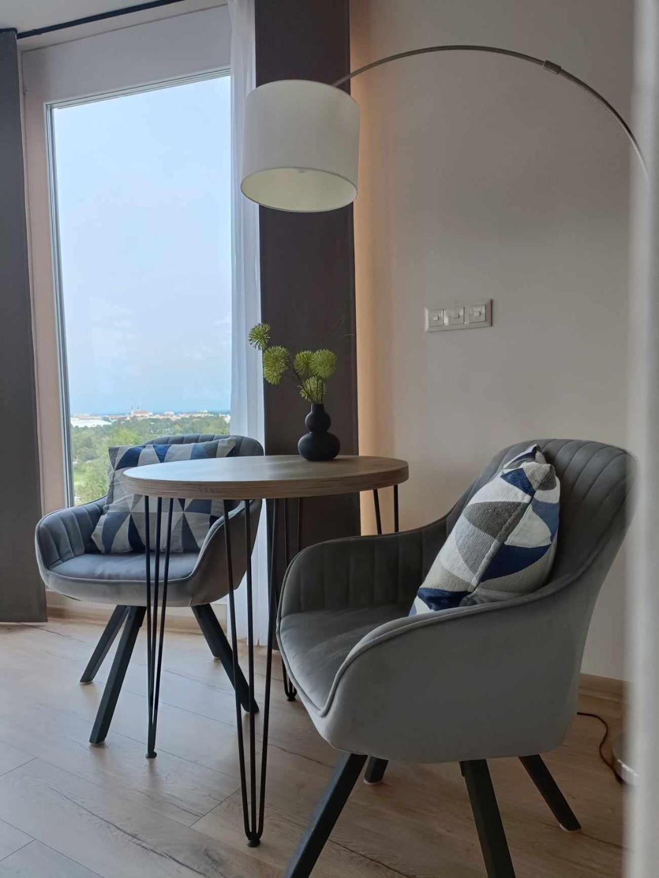 West Panorama Penthouse - Apartment With A Fantastic View Of The City 松博特海伊 外观 照片