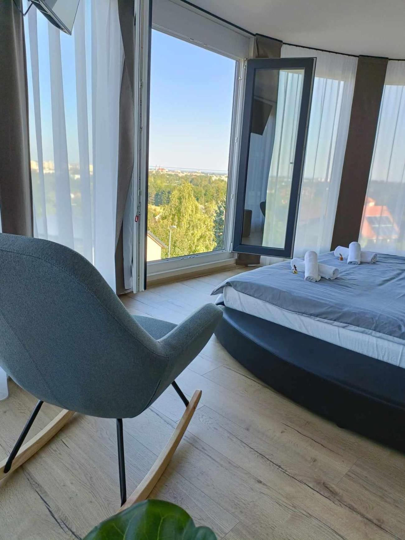 West Panorama Penthouse - Apartment With A Fantastic View Of The City 松博特海伊 外观 照片